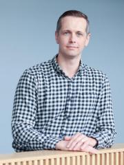 Dr Peter Coffee