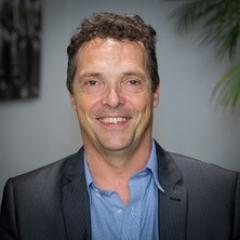 Dr Frank Mols